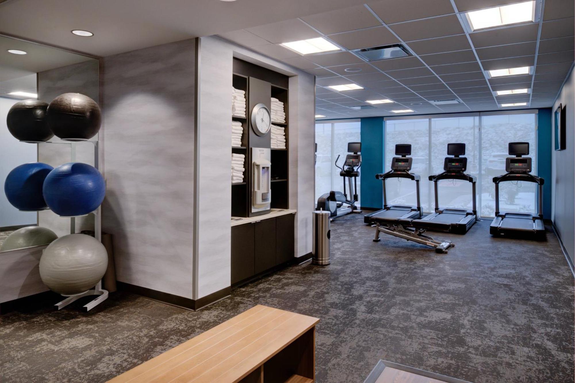 Fairfield Inn & Suites By Marriott Στόντον Εξωτερικό φωτογραφία